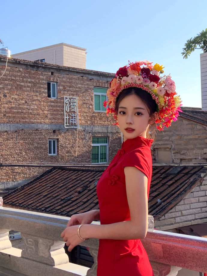 谢贤与施南生：命运与努力的差异对比